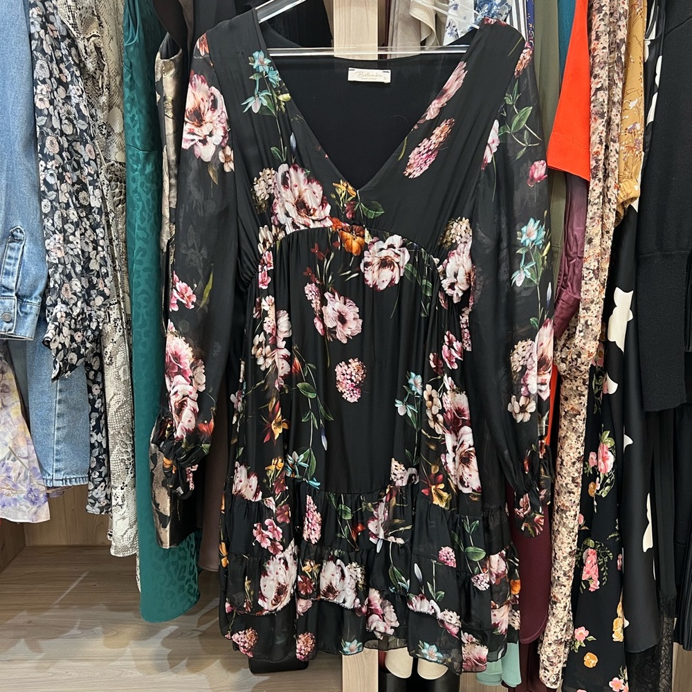 Bellambra floral mini dress. Size S. GUC